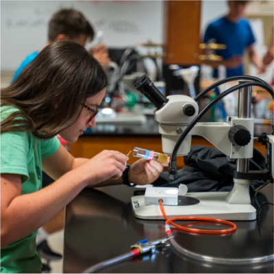 Advanced science lab at Albuquerque Academy, fostering STEM education and innovation.